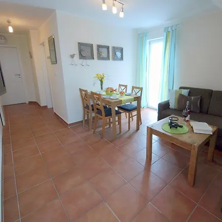 Haus Seeblick Apartamento *